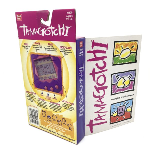 [NUEVO] [No se garantiza su funcionamiento: solo para colección] Llavero original Tamagotchi rojo, morado y amarillo Bandai, modelo inglés de 1996