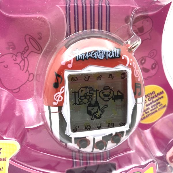 [NEW] Tamagotchi Connection V6 Music Star -Scarlet Melody 2008 Bandai