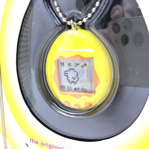 [Used] Original Tamagotchi Yellow in Box Bandai English Model 1996-1997