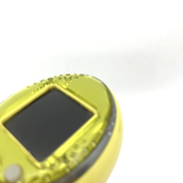 [Used] TamaGotchi ID L Yellow No Box Bandai 2011